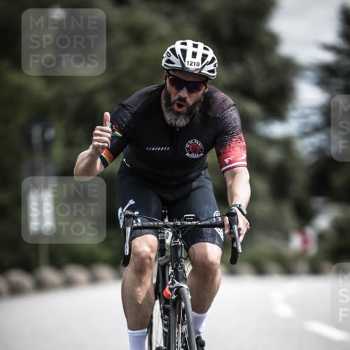 21.06.2026 - 29. Vierlanden-Triathlon H.Heesch http://msf.ph/oto/9925008 21.06.2026 13:35:10 Radfahren 1210 meine-sportfotos.de
