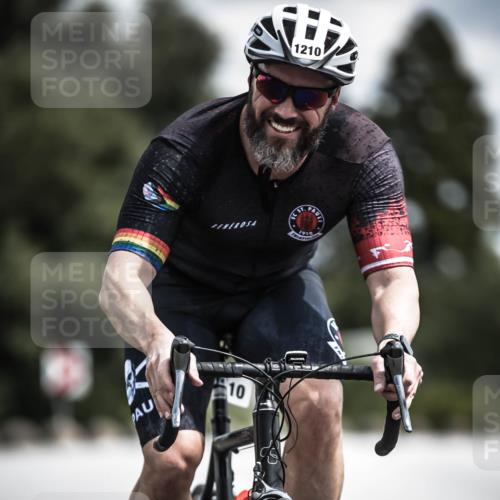 21.06.2026 - 29. Vierlanden-Triathlon H.Heesch http://msf.ph/oto/9925015 21.06.2026 13:35:10 Radfahren 10, 1210 meine-sportfotos.de
