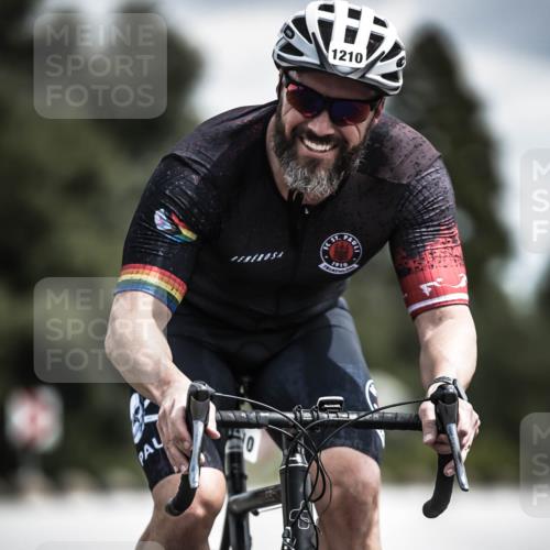 21.06.2026 - 29. Vierlanden-Triathlon H.Heesch http://msf.ph/oto/9925016 21.06.2026 13:35:10 Radfahren 10, 1210 meine-sportfotos.de