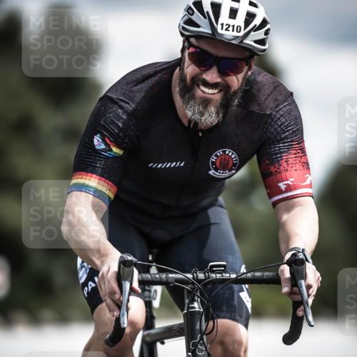 21.06.2026 - 29. Vierlanden-Triathlon H.Heesch http://msf.ph/oto/9925017 21.06.2026 13:35:10 Radfahren 1210 meine-sportfotos.de