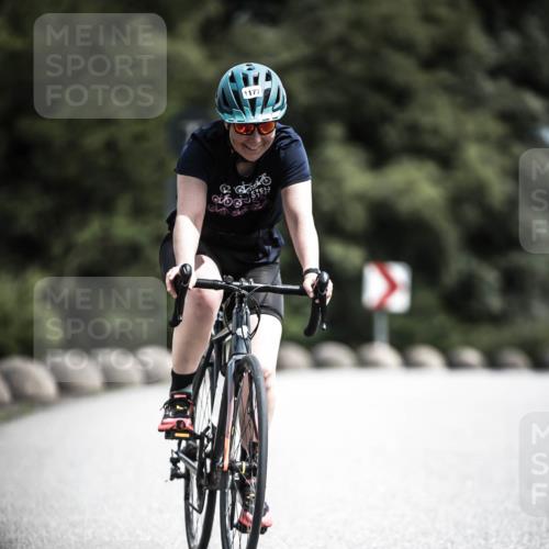 21.06.2026 - 29. Vierlanden-Triathlon H.Heesch http://msf.ph/oto/9925029 21.06.2026 13:35:56 Radfahren 1177 meine-sportfotos.de