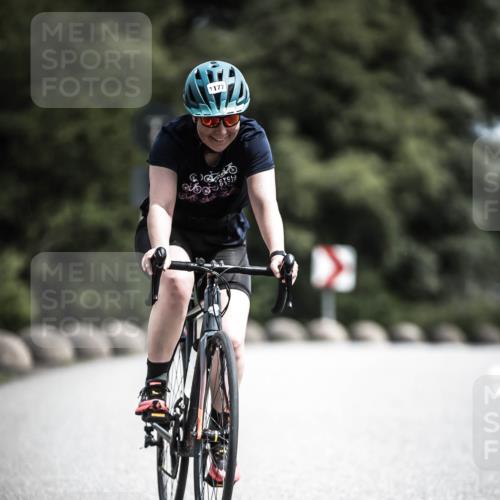 21.06.2026 - 29. Vierlanden-Triathlon H.Heesch http://msf.ph/oto/9925030 21.06.2026 13:35:56 Radfahren 1177 meine-sportfotos.de
