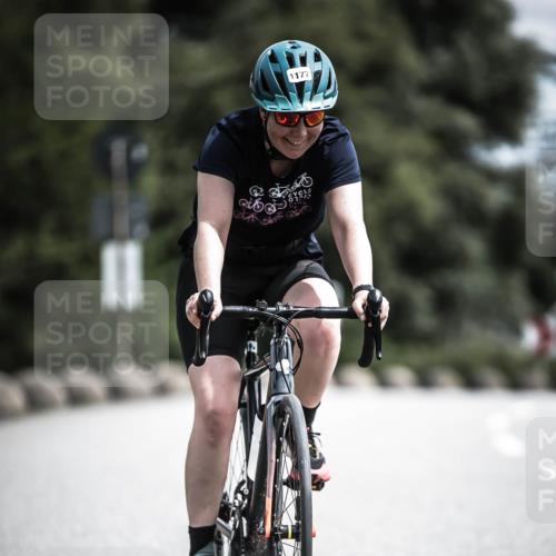 21.06.2026 - 29. Vierlanden-Triathlon H.Heesch http://msf.ph/oto/9925037 21.06.2026 13:35:57 Radfahren 1177 meine-sportfotos.de
