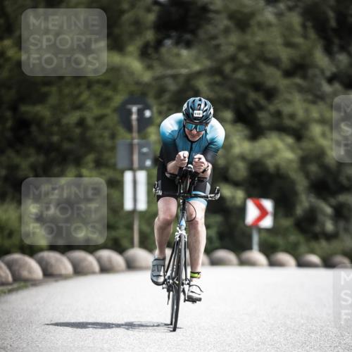 21.06.2026 - 29. Vierlanden-Triathlon H.Heesch http://msf.ph/oto/9925043 21.06.2026 13:36:08 Radfahren 1181 meine-sportfotos.de
