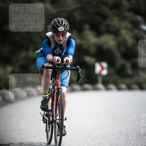 21.06.2026 - 29. Vierlanden-Triathlon H.Heesch http://msf.ph/oto/9925085 21.06.2026 13:37:22 Radfahren 1208 meine-sportfotos.de