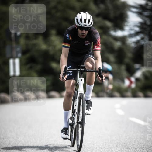 21.06.2026 - 29. Vierlanden-Triathlon H.Heesch http://msf.ph/oto/9925088 21.06.2026 13:37:42 Radfahren 11, 1096 meine-sportfotos.de