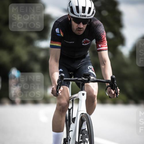 21.06.2026 - 29. Vierlanden-Triathlon H.Heesch http://msf.ph/oto/9925099 21.06.2026 13:37:43 Radfahren 1096 meine-sportfotos.de