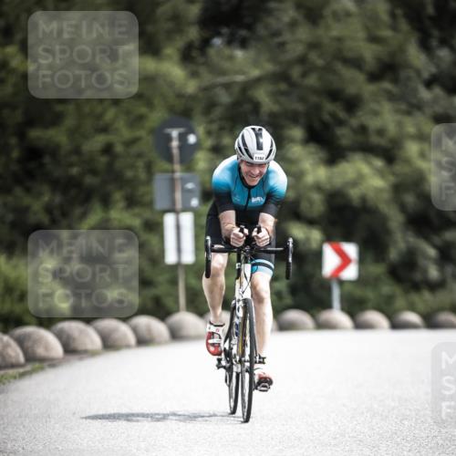 21.06.2026 - 29. Vierlanden-Triathlon H.Heesch http://msf.ph/oto/9925103 21.06.2026 13:37:46 Radfahren 1182 meine-sportfotos.de