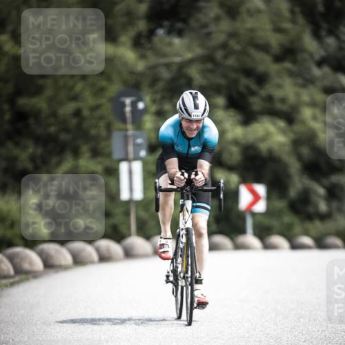21.06.2026 - 29. Vierlanden-Triathlon H.Heesch http://msf.ph/oto/9925105 21.06.2026 13:37:47 Radfahren 11, 1182 meine-sportfotos.de