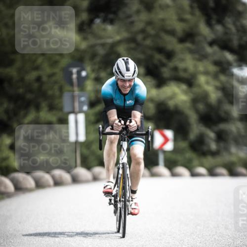 21.06.2026 - 29. Vierlanden-Triathlon H.Heesch http://msf.ph/oto/9925108 21.06.2026 13:37:47 Radfahren 1182 meine-sportfotos.de
