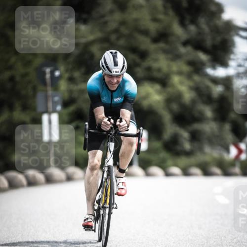 21.06.2026 - 29. Vierlanden-Triathlon H.Heesch http://msf.ph/oto/9925112 21.06.2026 13:37:47 Radfahren 1182 meine-sportfotos.de
