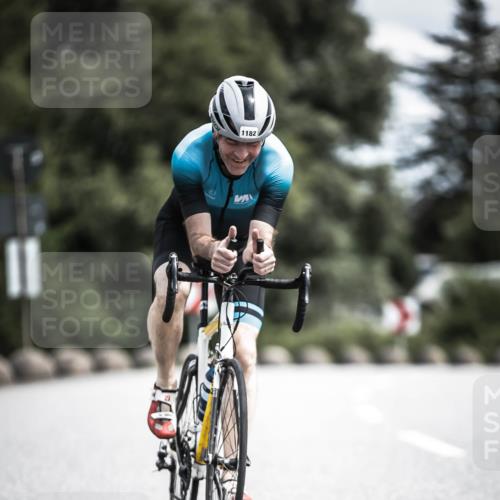 21.06.2026 - 29. Vierlanden-Triathlon H.Heesch http://msf.ph/oto/9925119 21.06.2026 13:37:47 Radfahren 11, 1182 meine-sportfotos.de