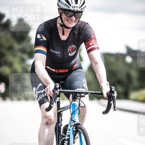 21.06.2026 - 29. Vierlanden-Triathlon H.Heesch http://msf.ph/oto/9925163 21.06.2026 13:39:16 Radfahren 1211, 1211, 1910, 1211 meine-sportfotos.de
