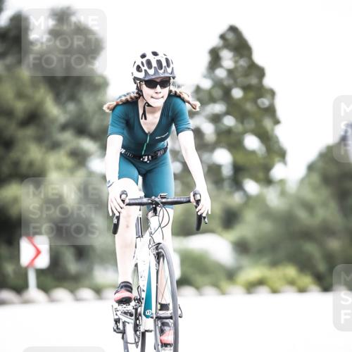21.06.2026 - 29. Vierlanden-Triathlon H.Heesch http://msf.ph/oto/9925165 21.06.2026 14:42:23 Radfahren 70 meine-sportfotos.de