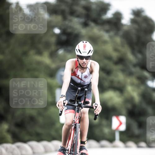21.06.2026 - 29. Vierlanden-Triathlon H.Heesch http://msf.ph/oto/9925172 21.06.2026 14:42:36 Radfahren 1250 meine-sportfotos.de