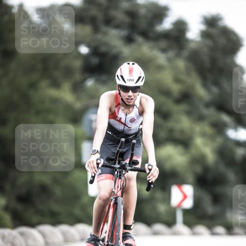 21.06.2026 - 29. Vierlanden-Triathlon H.Heesch http://msf.ph/oto/9925173 21.06.2026 14:42:36 Radfahren 1250 meine-sportfotos.de