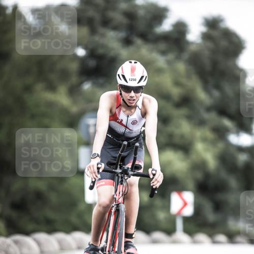 21.06.2026 - 29. Vierlanden-Triathlon H.Heesch http://msf.ph/oto/9925174 21.06.2026 14:42:36 Radfahren 1250 meine-sportfotos.de