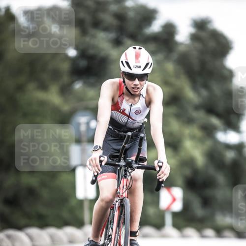 21.06.2026 - 29. Vierlanden-Triathlon H.Heesch http://msf.ph/oto/9925177 21.06.2026 14:42:37 Radfahren 1250 meine-sportfotos.de