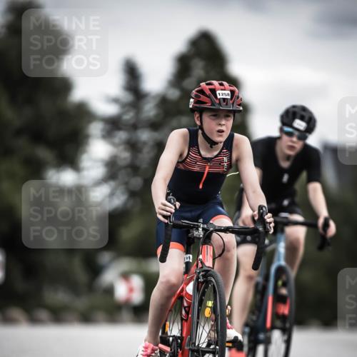 21.06.2026 - 29. Vierlanden-Triathlon H.Heesch http://msf.ph/oto/9925200 21.06.2026 14:43:01 Radfahren 1258 meine-sportfotos.de