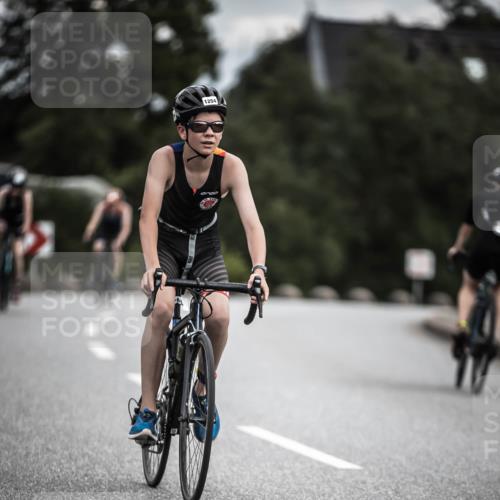 21.06.2026 - 29. Vierlanden-Triathlon H.Heesch http://msf.ph/oto/9925232 21.06.2026 14:43:13 Radfahren 1254 meine-sportfotos.de