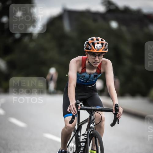 21.06.2026 - 29. Vierlanden-Triathlon H.Heesch http://msf.ph/oto/9925252 21.06.2026 14:43:18 Radfahren 1239 meine-sportfotos.de