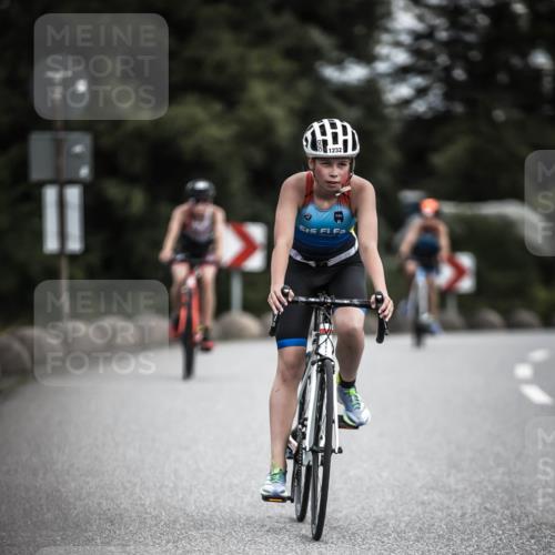 21.06.2026 - 29. Vierlanden-Triathlon H.Heesch http://msf.ph/oto/9925260 21.06.2026 14:43:25 Radfahren 11 meine-sportfotos.de
