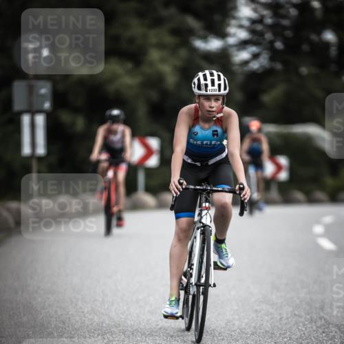 21.06.2026 - 29. Vierlanden-Triathlon H.Heesch http://msf.ph/oto/9925262 21.06.2026 14:43:25 Radfahren 11 meine-sportfotos.de