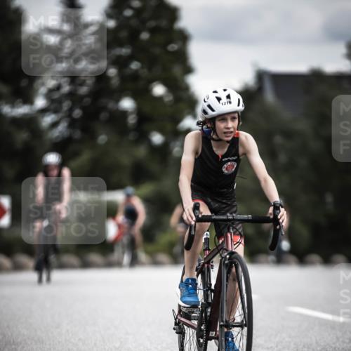 21.06.2026 - 29. Vierlanden-Triathlon H.Heesch http://msf.ph/oto/9925346 21.06.2026 14:43:48 Radfahren 1276 meine-sportfotos.de