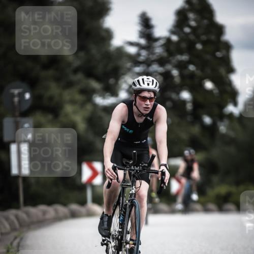 21.06.2026 - 29. Vierlanden-Triathlon H.Heesch http://msf.ph/oto/9925358 21.06.2026 14:43:50 Radfahren 11 meine-sportfotos.de