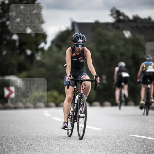 21.06.2026 - 29. Vierlanden-Triathlon H.Heesch http://msf.ph/oto/9925403 21.06.2026 14:44:06 Radfahren 1290 meine-sportfotos.de