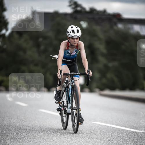 21.06.2026 - 29. Vierlanden-Triathlon H.Heesch http://msf.ph/oto/9925421 21.06.2026 14:44:17 Radfahren 1257 meine-sportfotos.de