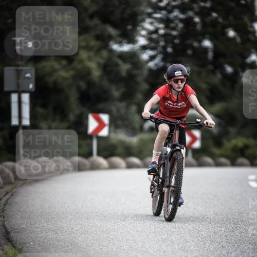 21.06.2026 - 29. Vierlanden-Triathlon H.Heesch http://msf.ph/oto/9925483 21.06.2026 14:45:09 Radfahren 1286, 10, 205 meine-sportfotos.de