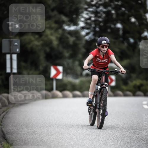 21.06.2026 - 29. Vierlanden-Triathlon H.Heesch http://msf.ph/oto/9925484 21.06.2026 14:45:09 Radfahren 1286, 0, 20 meine-sportfotos.de