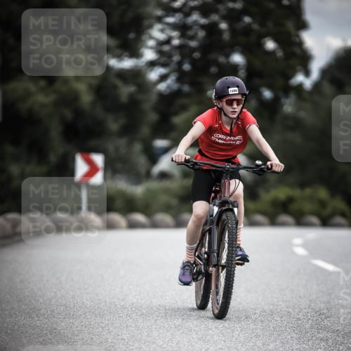 21.06.2026 - 29. Vierlanden-Triathlon H.Heesch http://msf.ph/oto/9925490 21.06.2026 14:45:10 Radfahren 1286, 10, 20 meine-sportfotos.de