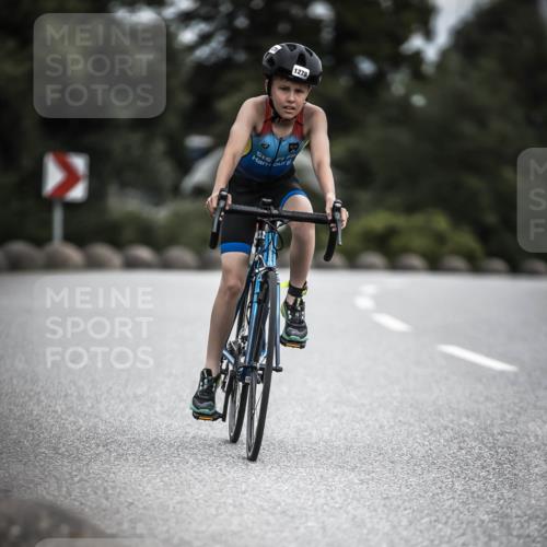 21.06.2026 - 29. Vierlanden-Triathlon H.Heesch http://msf.ph/oto/9925516 21.06.2026 14:45:24 Radfahren 1278 meine-sportfotos.de