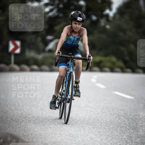 21.06.2026 - 29. Vierlanden-Triathlon H.Heesch http://msf.ph/oto/9925517 21.06.2026 14:45:24 Radfahren 1278 meine-sportfotos.de