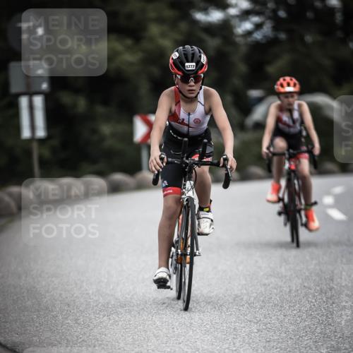 21.06.2026 - 29. Vierlanden-Triathlon H.Heesch http://msf.ph/oto/9925550 21.06.2026 14:47:08 Radfahren 1277 meine-sportfotos.de
