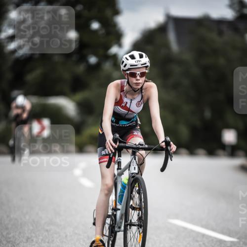 21.06.2026 - 29. Vierlanden-Triathlon H.Heesch http://msf.ph/oto/9925606 21.06.2026 14:50:03 Radfahren 1291 meine-sportfotos.de