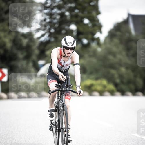 21.06.2026 - 29. Vierlanden-Triathlon H.Heesch http://msf.ph/oto/9925616 21.06.2026 14:50:06 Radfahren 1245 meine-sportfotos.de