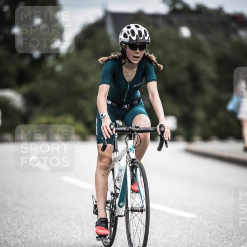 21.06.2026 - 29. Vierlanden-Triathlon H.Heesch http://msf.ph/oto/9925685 21.06.2026 14:51:39 Radfahren 70 meine-sportfotos.de