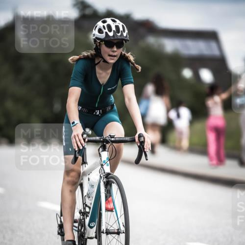 21.06.2026 - 29. Vierlanden-Triathlon H.Heesch http://msf.ph/oto/9925689 21.06.2026 14:51:39 Radfahren 70 meine-sportfotos.de