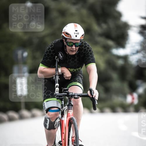 21.06.2026 - 29. Vierlanden-Triathlon H.Heesch http://msf.ph/oto/9925922 21.06.2026 13:18:19 Radfahren 1122 meine-sportfotos.de