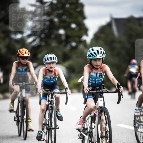 21.06.2026 - 29. Vierlanden-Triathlon H.Heesch http://msf.ph/oto/9926010 21.06.2026 14:56:27 Radfahren 1296 meine-sportfotos.de