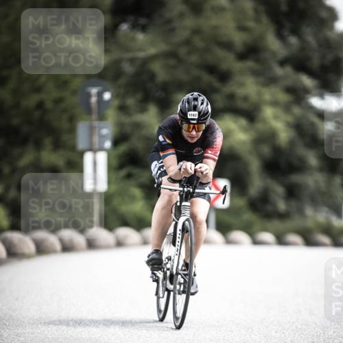 21.06.2026 - 29. Vierlanden-Triathlon H.Heesch http://msf.ph/oto/9926158 21.06.2026 13:20:02 Radfahren 1162 meine-sportfotos.de