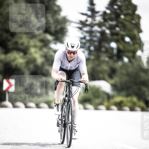 21.06.2026 - 29. Vierlanden-Triathlon H.Heesch http://msf.ph/oto/9926211 21.06.2026 13:20:40 Radfahren 1144 meine-sportfotos.de