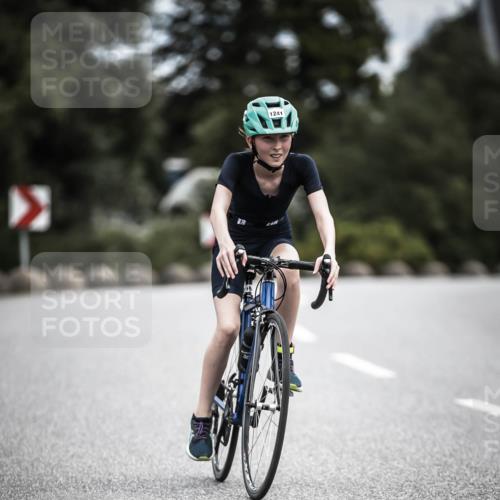 21.06.2026 - 29. Vierlanden-Triathlon H.Heesch http://msf.ph/oto/9926246 21.06.2026 14:57:17 Radfahren 1241 meine-sportfotos.de