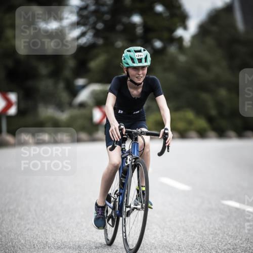 21.06.2026 - 29. Vierlanden-Triathlon H.Heesch http://msf.ph/oto/9926248 21.06.2026 14:57:17 Radfahren 1241 meine-sportfotos.de