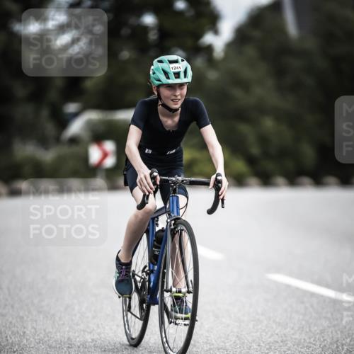 21.06.2026 - 29. Vierlanden-Triathlon H.Heesch http://msf.ph/oto/9926252 21.06.2026 14:57:17 Radfahren 1241 meine-sportfotos.de
