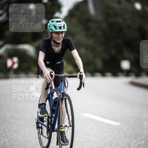 21.06.2026 - 29. Vierlanden-Triathlon H.Heesch http://msf.ph/oto/9926258 21.06.2026 14:57:17 Radfahren 1241 meine-sportfotos.de