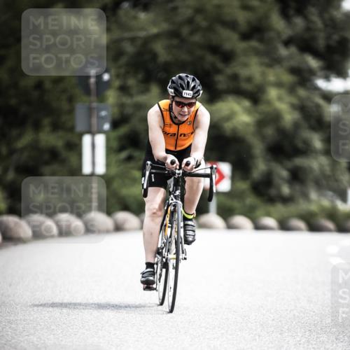 21.06.2026 - 29. Vierlanden-Triathlon H.Heesch http://msf.ph/oto/9926294 21.06.2026 13:21:01 Radfahren 1143 meine-sportfotos.de
